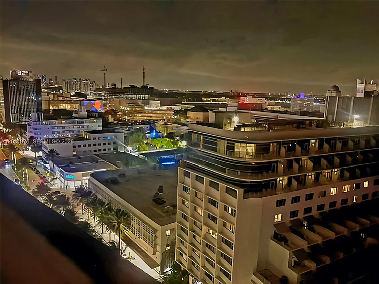 100 Lincoln Rd #Penthouse 4 — Photo 32