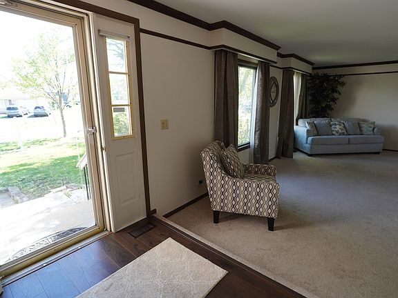4th image of 2240 Greenbay Dr