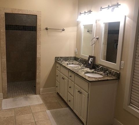 Master bathroom 