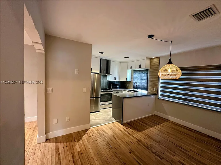 657 NE 92nd St #4E — Photo 3