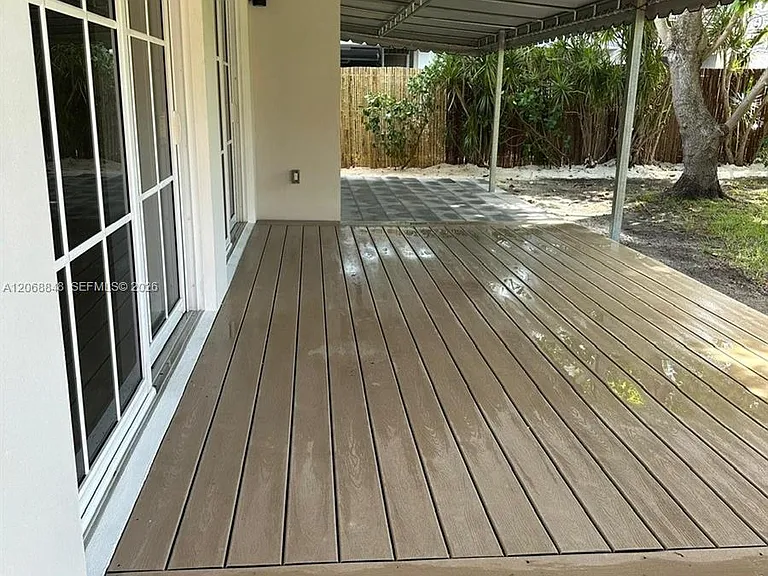 7820 Carlyle Ave — Photo 15