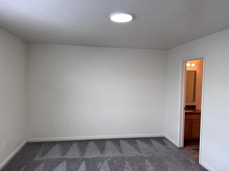 2505 W 450 N #2 — Photo 14
