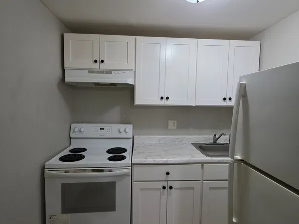 61 Warwick St #E, New Haven, CT 06513