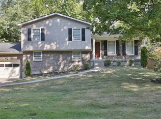 8811 Perry Rd, Lyndon, KY 40222