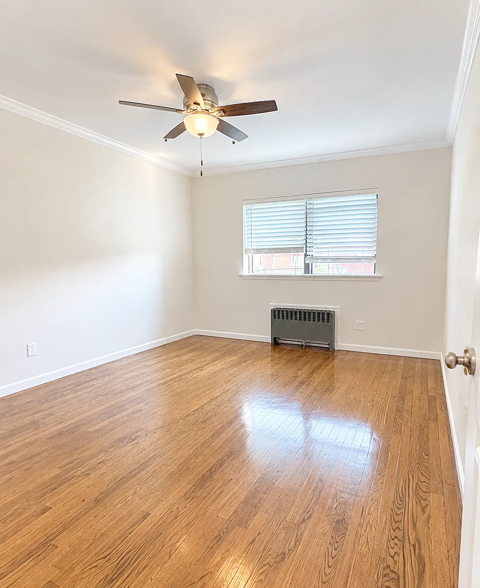 3 bed, 1.5 bath, 1000 sqft, $3,300 — Photo 4