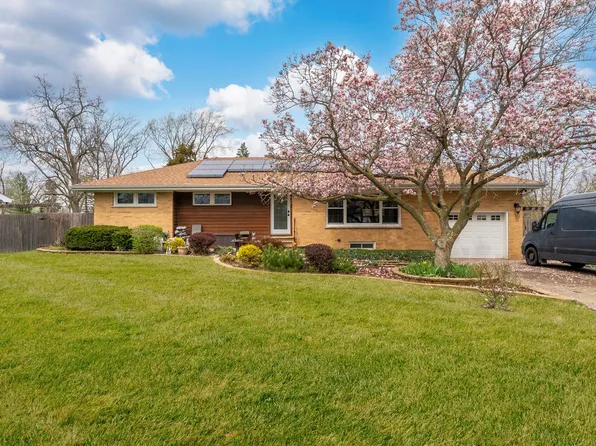 16W604 Crest Ave, Bensenville, IL 60106