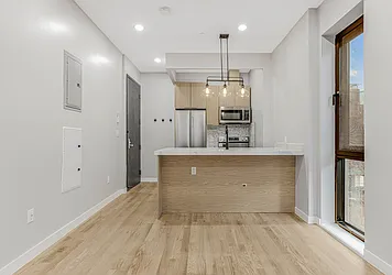 Rented by R New York