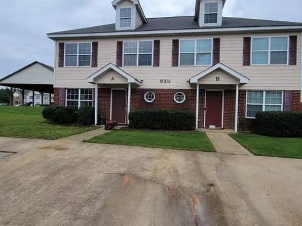 933 Old Mill Pt #A, Monroe, GA 30655