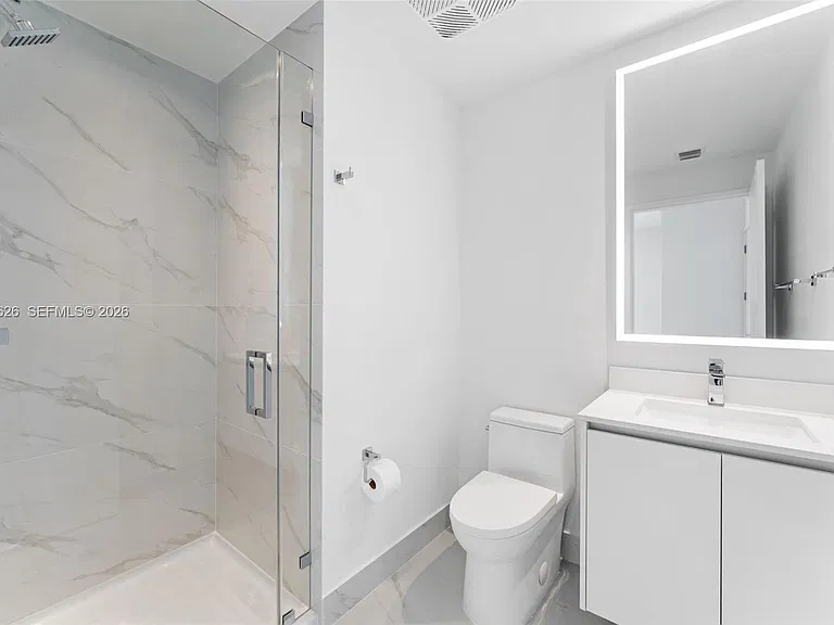 700 NE 24th St #5401 — Photo 23