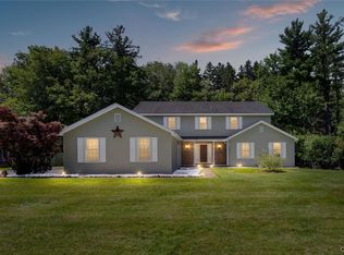 24 Deerpath Dr, New Hartford, NY 13413