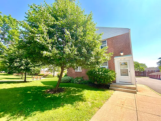 Sold by Winzone Realty Inc | media 6