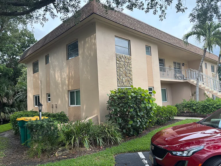 741 Palm View Dr — Photo 11