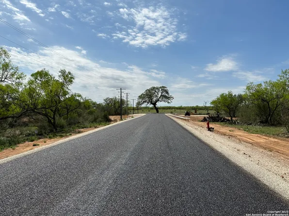 124 CR 2644 LOT 63, Moore, TX 78057