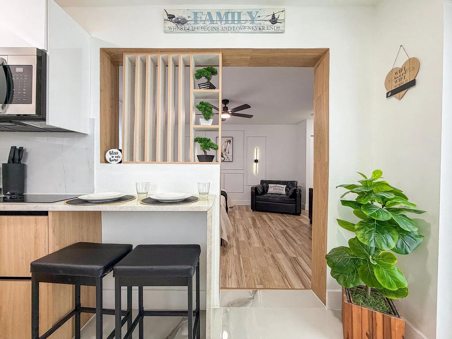 1 bed, 1.0 bath, 699 sqft, $2,581 — Photo 3