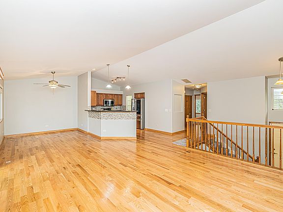 5th image of 110 Meredith Ln Unit 110