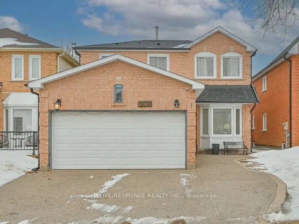 6103 Prairie Cir, Mississauga, ON L5N 5Z5