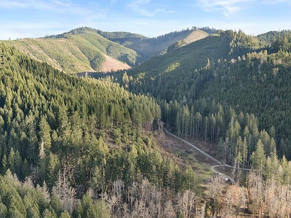 5th image of 1860 Eakin Rd