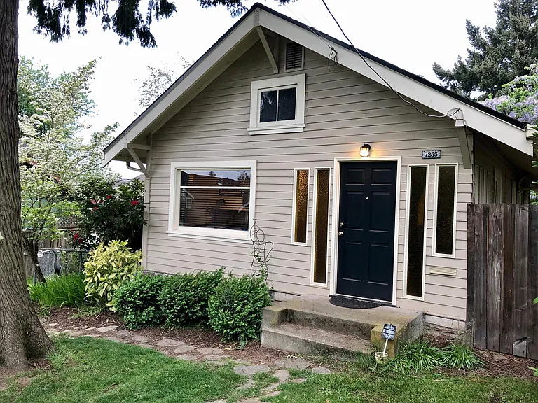 7255 SW 31st Ave — Photo 3