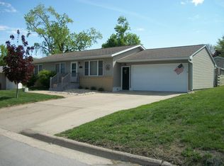 1102 Rock Island Ave, Cherokee, IA 51012
