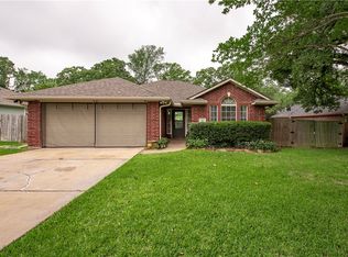304 Copper Falls Dr, Bryan, TX 77803