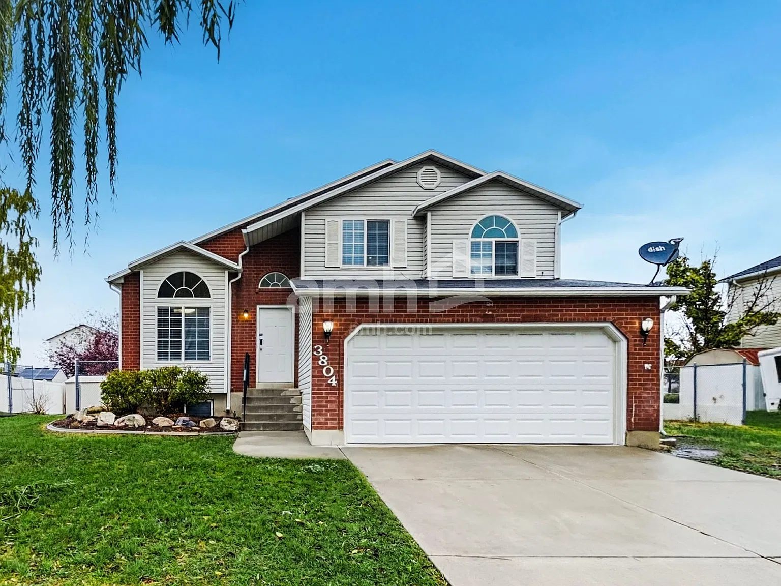 4 bed, 3.5 bath, 1880 sqft, $2,510 — Photo 1