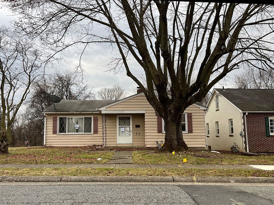 1st image of 880 Hill St