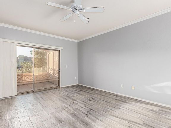 4th image of 1941 S Pierpont Dr #2092