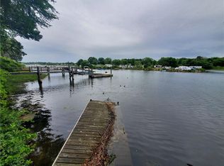 238 Wood Hill Rd, Narragansett, RI 02882