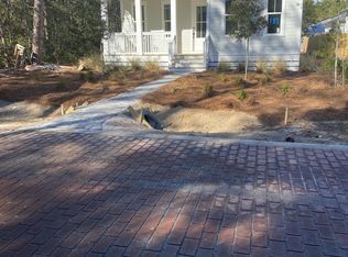 137 Devlieg Ave, Point Washington, FL 32459