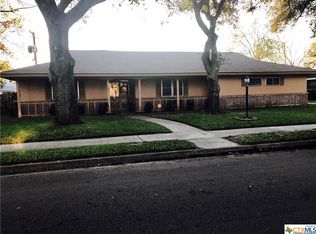 103 Salisbury Ln, Victoria, TX 77904