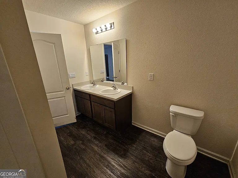 137 Teakwood Dr — Photo 40