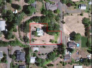 1338 NW Grove St, Roseburg, OR