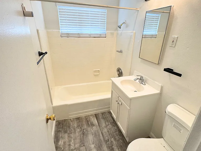 2424 24305 India Street 2429 2435.5 Kettner Blvd — Photo 3