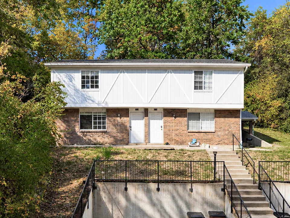 1224 E Henry Clay Ave