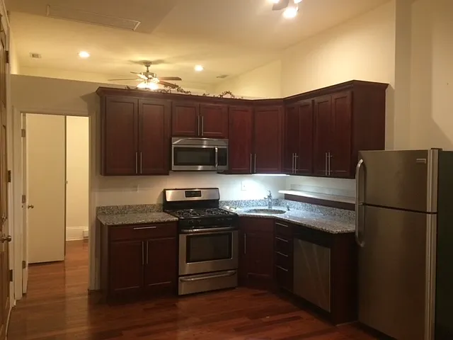 2041 Spring Garden St #1F — Photo 9