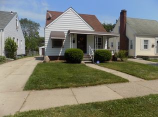 21218 Beechwood Ave, Eastpointe, MI 48021