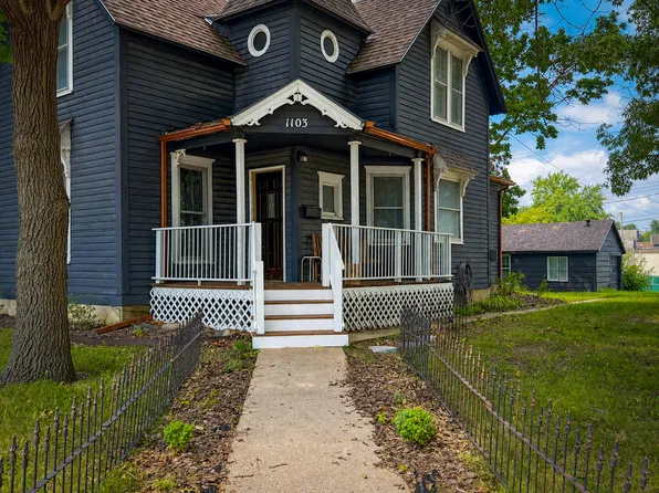1103 1st St, Webster City, IA 50595