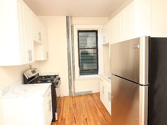 2nd image of 623 Metropolitan Ave #7