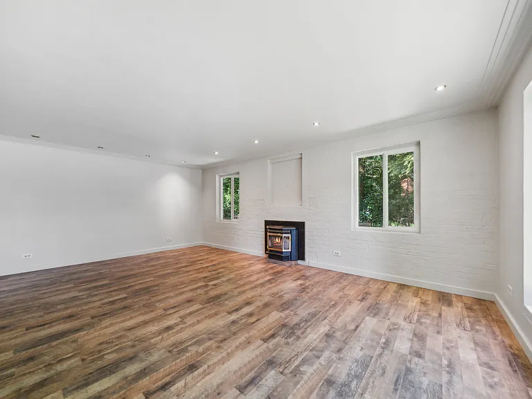 4510 SE Aldercrest Rd — Photo 4