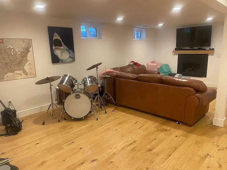 4465 Hastings Dr — Photo 31