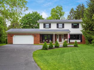 4159 Rowanne Rd, Columbus, OH 43214