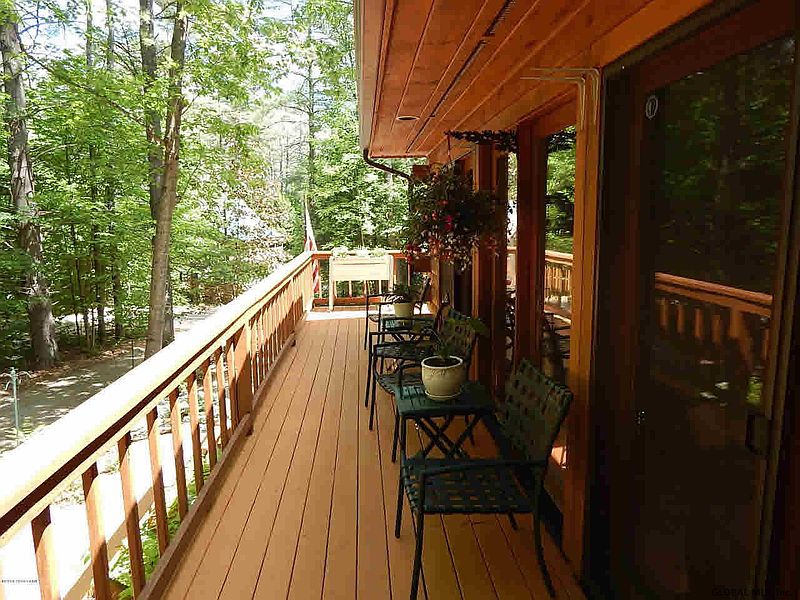 4th image of 28 Forest Circle Road