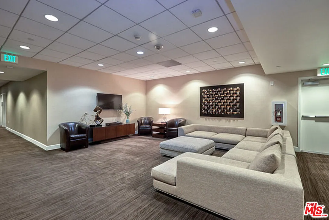 2 bed, 3.0 bath, 1630 sqft, $4,200 — Photo 4