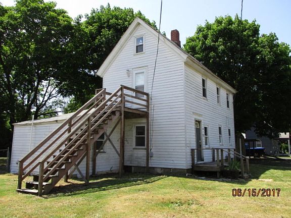 5th image of 920 Campbell St