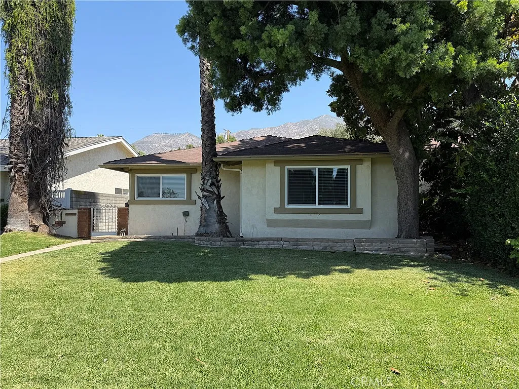 3 bed, 1590 sqft, $4,990 — Photo 3