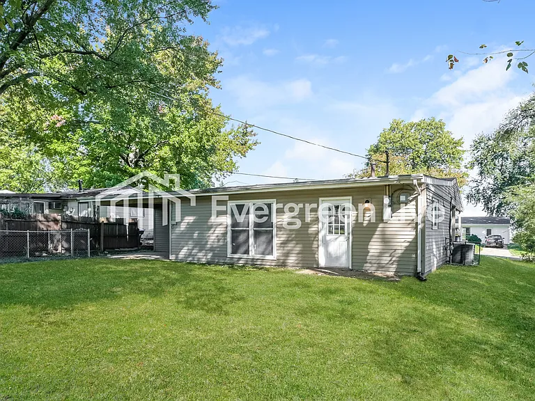9524 Stansberry Ave — Photo 15