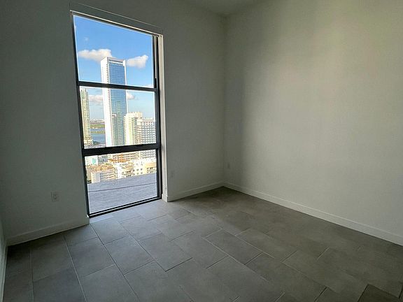5th image of 452 NE 23rd St #101