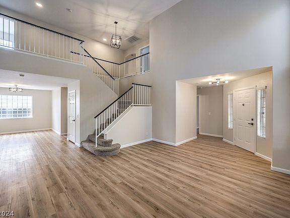 4th image of 9300 Tall Wood Ln