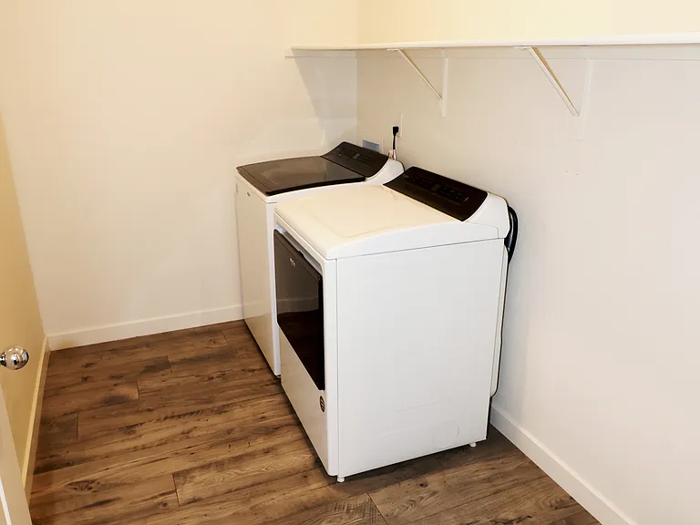 Spacious laundry room