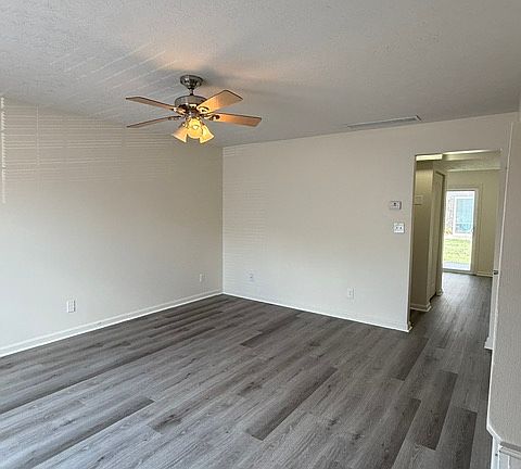 5th image of 44 Highway E #117-4